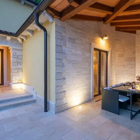 Villa Holiday 4* Svetvinčenat