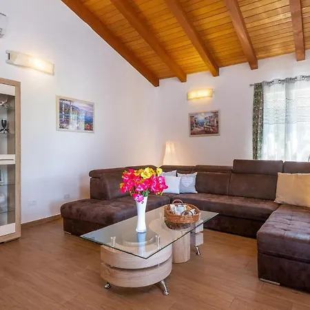 فندق Villa Holiday Svetvinčenat