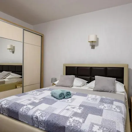 Villa Holiday 4* Svetvinčenat